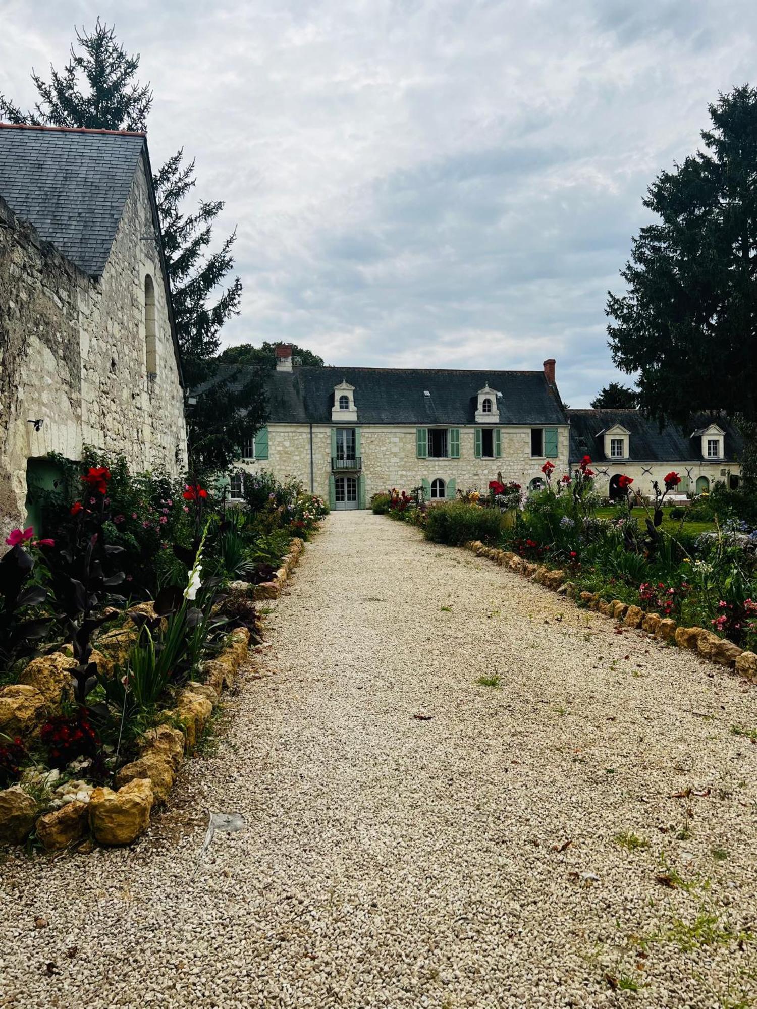 Chateau De La Thibaudiere Bois Savary - Chambre Familiale Du Roi Allonnes  ภายนอก รูปภาพ